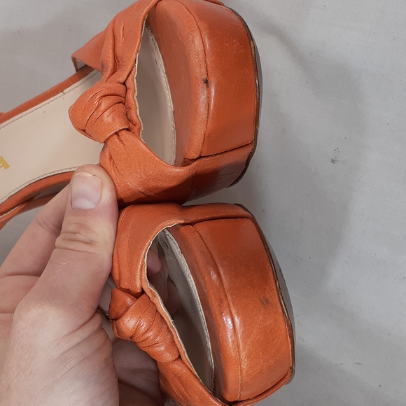 Vintage Prada orange leather platform heels size 35.5 size 5.5 - Picture 3 of 15